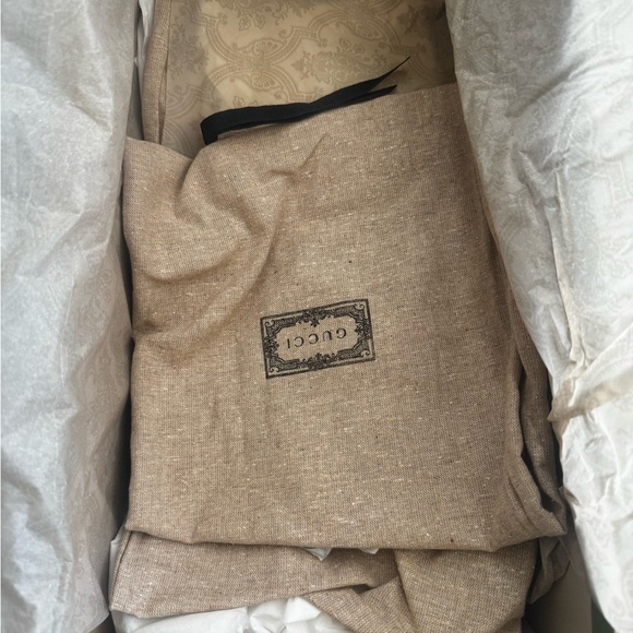 New Gucci Sneaker - Picture 9 of 9